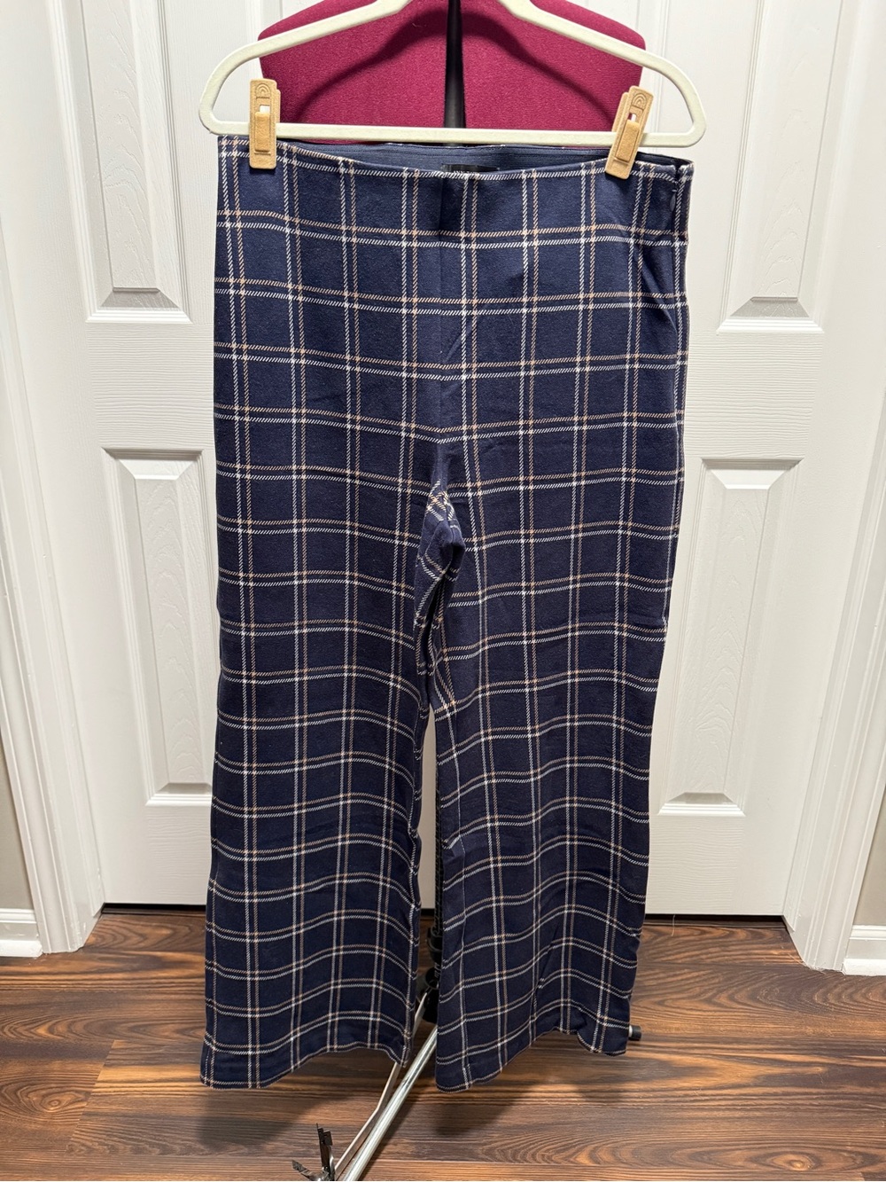 Ann Taylor Navy and Cream Plaid Side-Zip Pants
